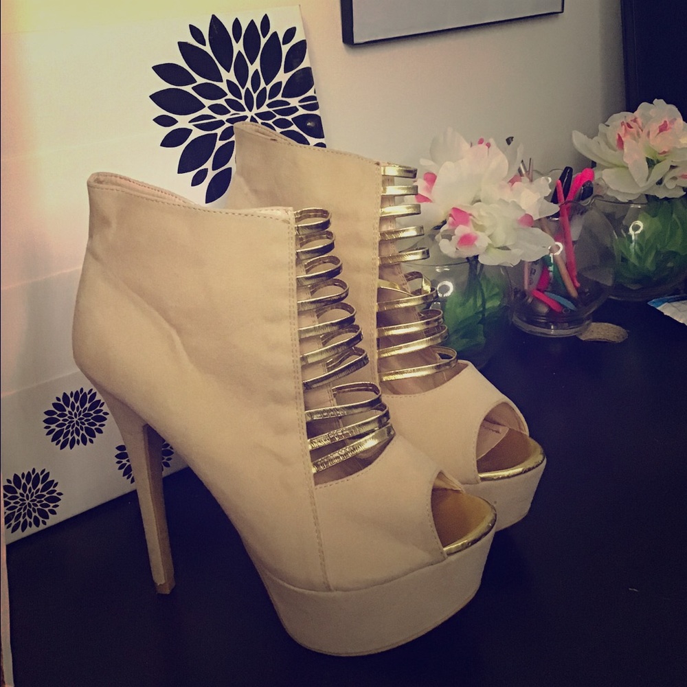 6” Suede Booties